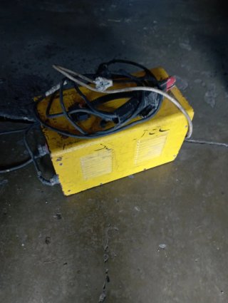 Máquina de soldar por electrodo