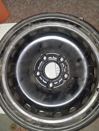 Llantas Mercedes citan 15 pulgadas