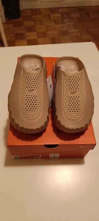 Nike Mind 001