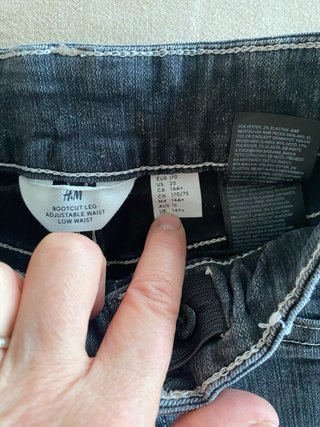 Vaqueros negros bootcut tiro bajo