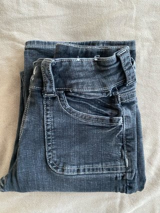 Vaqueros negros bootcut tiro bajo