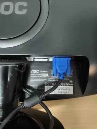 Monitor AOC 17 pollici