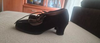 Zapatos de flamenco negros