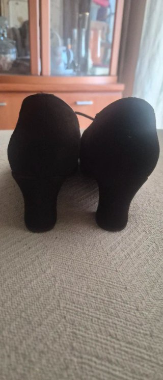 Zapatos de flamenco negros