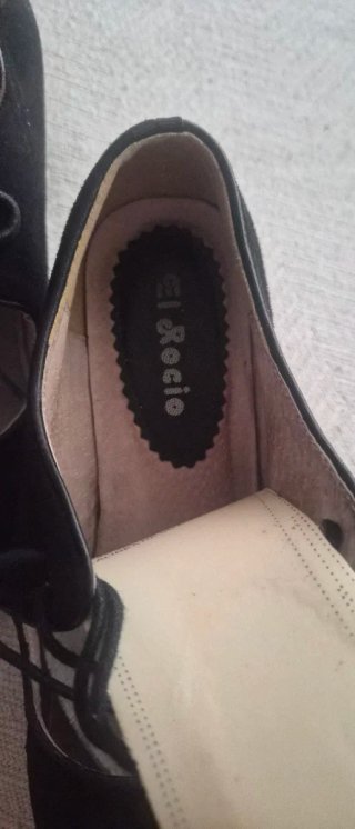 Zapatos de flamenco negros