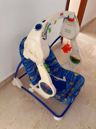 Hamaca para bebé Fisher-Price con música