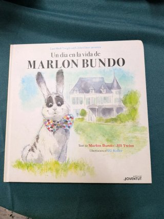Un dia en la vida de Marlon Bundo