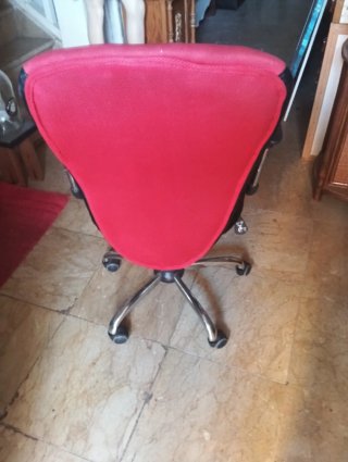 Sillón Oficina/Estudio Giratorio Rojo y Negro
