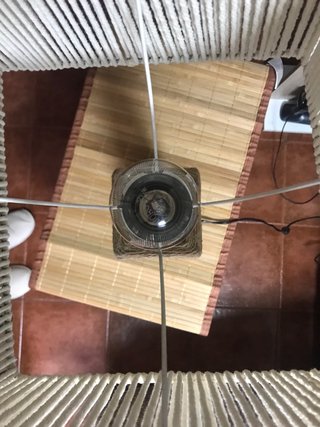 Lámpara de mesa estilo rústico