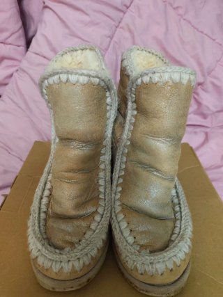 Botas Mou Doradas talla 41.