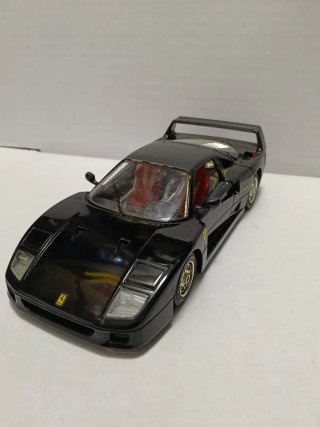 Ferrari F40 1/24 Negro