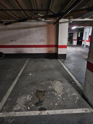 Alquiler plaza de garaje para coche grande en G3