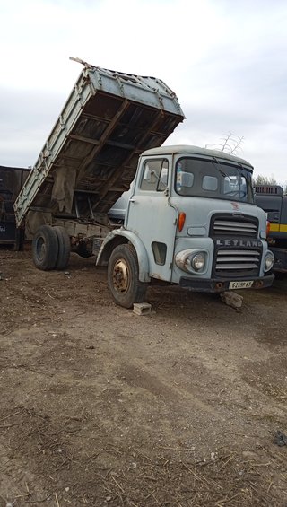 Camión Volquete Histórico Leyland
