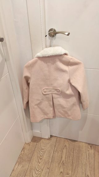 Abrigo niña rosa Primark