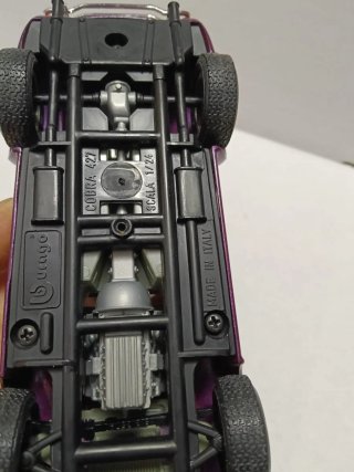 Cobra 1/24 Morado