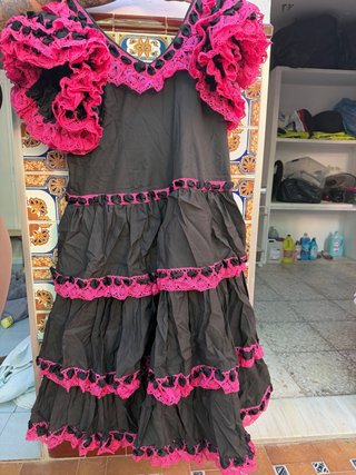 Traje de flamenca negro y rosa echo a mano