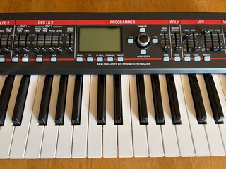 Behringer DeepMind 6X Sintetizador