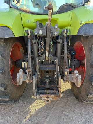 Tractor CLAAS ARION 640 CMATIC