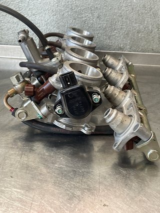 Cuerpo de inyección Honda CBR1000RR 2005