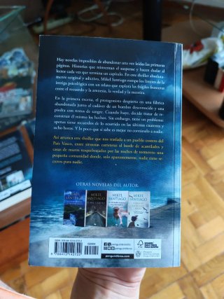 Lote 3 libros de Mikel Santiago