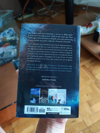 Lote 3 libros de Mikel Santiago