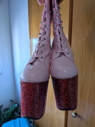 Botas pole dance marca Pleaser