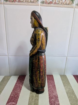 Figura antigua de madera - Diosa