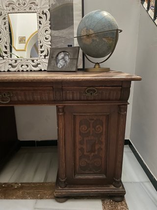 Escritorio Antiguo de Madera