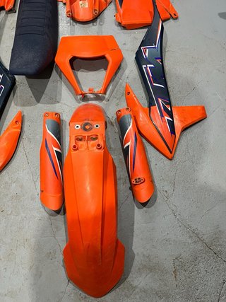 Kit de Plásticos y asiento KTM EXC / EXC-F 2022