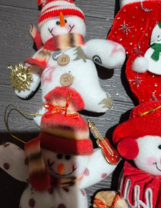 Adornos Navideños Muñecos de Nieve y Calcetines