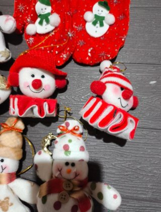 Adornos Navideños Muñecos de Nieve y Calcetines