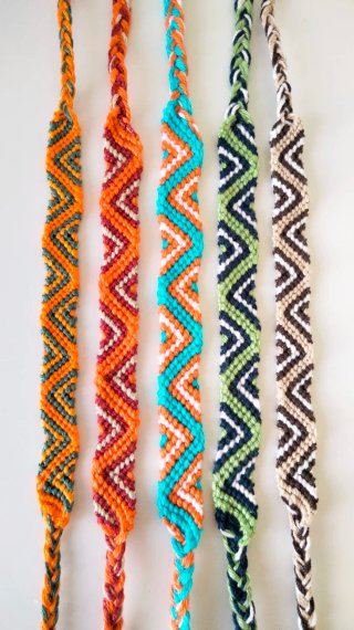 Bracciali in cotone con triangoli in 5 varianti