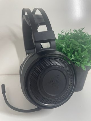 Cascos Razer Nari Essential