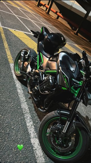 Kawasaki Z900 2024 - 14.000 km