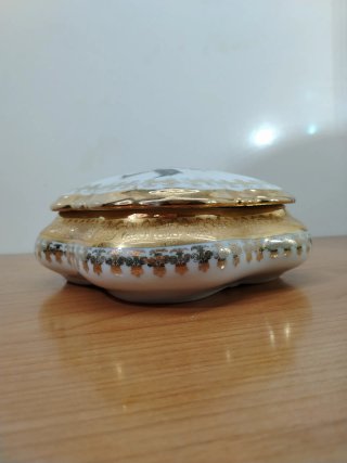 Caja Joyero de Porcelana con Decoración Floral y