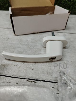 Juego de 4 pomos de puerta con llave - Kwmobile