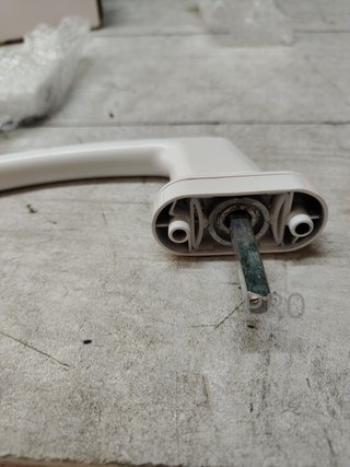 Juego de 4 pomos de puerta con llave - Kwmobile