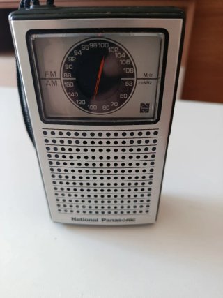 Radio Nacional Panasonic RF 505