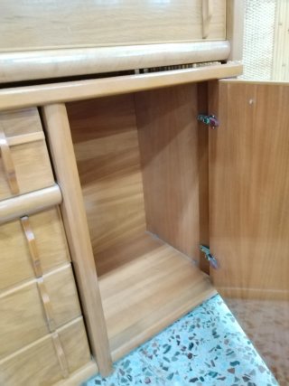 Cómoda y Mesitas Auxiliares en Pino