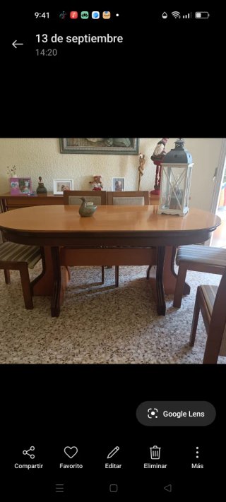 Mesa de comedor de madera