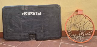 Canasta de baloncesto. Regalo red y tornillos