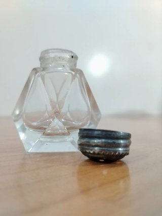 Mini Salero de Cristal con Tapa Metálica