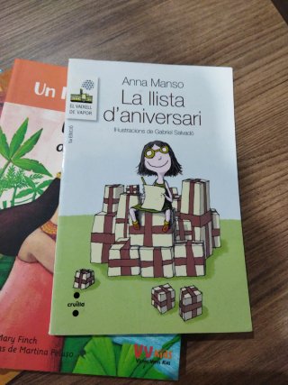 Lote 6 libros en catalán. Ideal primeros lectores.