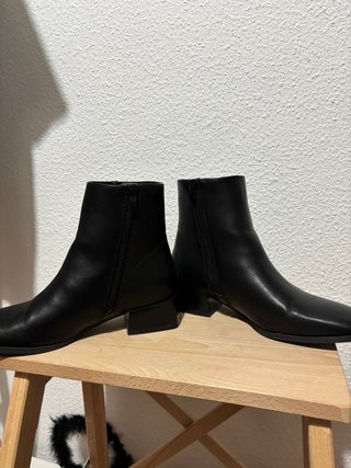 Botines negros tacón cuadrado