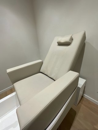 Sillon de pedicura hidromasaje marca Nilo.