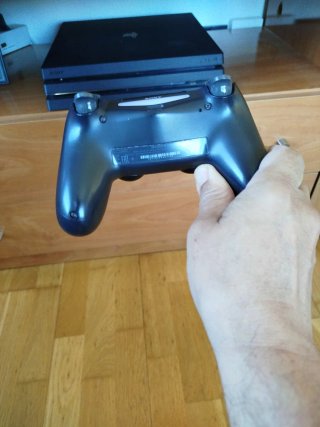 PS4 Pro (PlayStation 4 Pro) 1TB