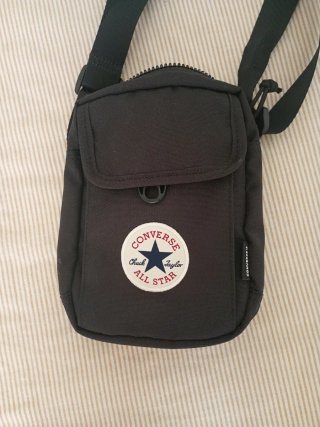 Riñonera Converse Negra