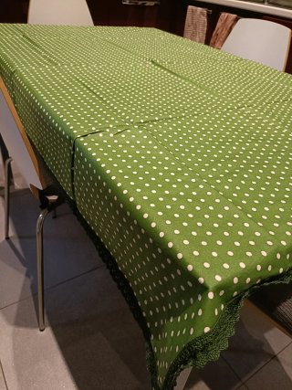 Tovaglia antimacchia a pois
