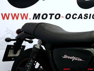 TRIUMPH STREET TWIN 900 ¿A2?