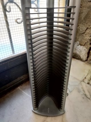 Mueble Porta CDs Metálico